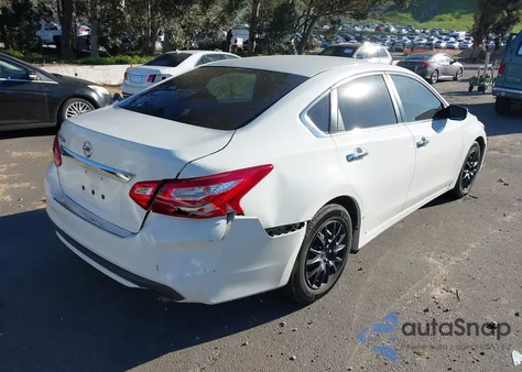 2016 Nissan Altima 2.5 S z USA, uszkodzony, nr VIN 1N4AL3AP0GN331821